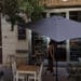 Cagliari, suolo pubblico occupato abusivamente: chiude per 8 giorni “La Pergola Bianca”