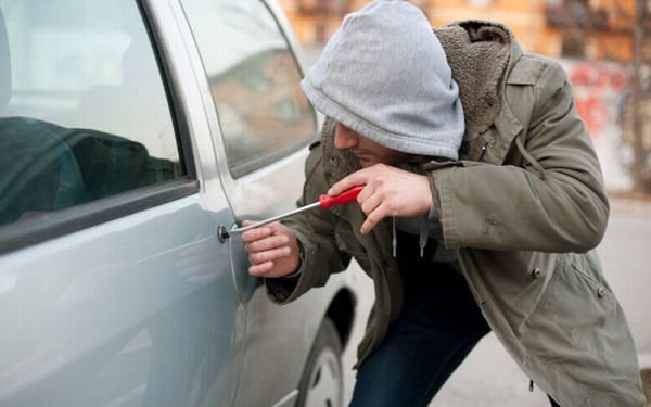 Assemini, rubate quasi 20 automobili in una settimana