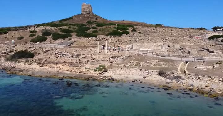 Tharros, nuova campagna di scavo dove già sono stati ritrovati spilloni e monete