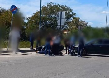 Flumini, un altro incidente stradale in via Leonardo da Vinci, la rabbia dei residenti: “Corrono tutti come dannati”