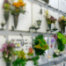 Cimiteri violati: dai fiori agli anelli e ai bracciali spariti dalle mani dei defunti