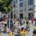 Cagliari, vince ancora la magia di Bimbinbici: la carovana festosa dei più piccoli colora la città