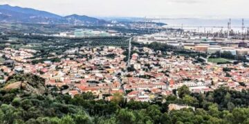 “A Sarroch aria irrespirabile”: numerose le segnalazioni dei residenti