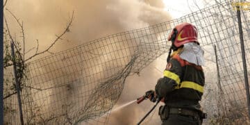 Sardegna, solo oggi 10 incendi sull’Isola: grande lavoro dei vigili del fuoco