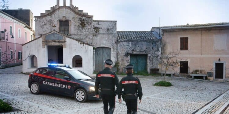 Pula, aggredisce con un coltello il personale e ruba un’auto in un resort: arrestato un aiuto cuoco