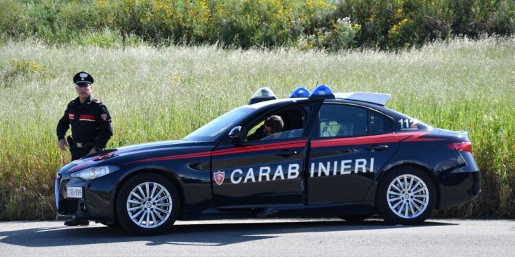 Evaso dai domiciliari e sorpreso in auto dai carabinieri, ha un malore e viene portato in ospedale: in carcere 36enne di Selargius