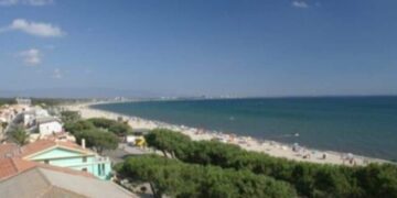 Solarussa prega per il suo giovane concittadino 14enne ancora grave dopo un tuffo in mare