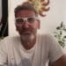 Corrado Sorrentino insultato mentre nota un’imbarcazione troppo vicina alla costa: “Da quando gli è morta la figlia questo qua…”