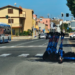 Follie cagliaritane, gli stalli per i monopattini invadono la carreggiata: “Qui ci si schianta”