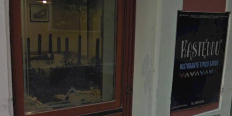 Cagliari, stangata al ristorante Kasteddu di via Barcellona: niente tavolini esterni per 18 mesi