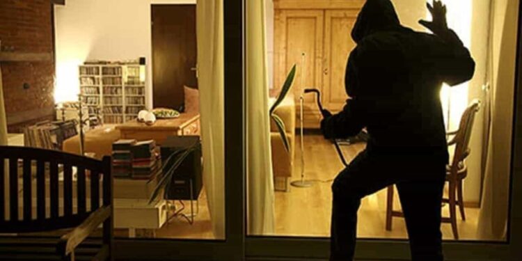 Furti nelle abitazioni, a Turri scatta l’allarme dal Comune