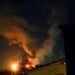 Sarroch, notte di fumo e fiamme dal polo industriale e il Comune chiede spiegazioni: “È inaccettabile”