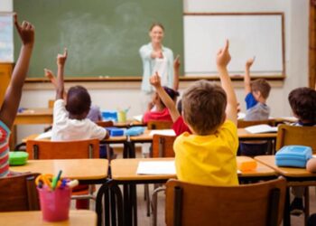 Scuola, disastro senza futuro in Sardegna: meno della metà degli edifici ha l’agibilità, zero manutenzioni e servizi inadeguati