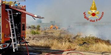 Quartu, domato dai vigili del fuoco l’incendio scoppiato nel pomeriggio di lunedì