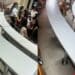 Cagliari, calcinacci e pozzanghere a Sa Duchessa: banchi off limits per gli studenti