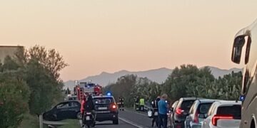 Grave incidente stradale tra Decimomannu e Villasor: scontro tra due auto che sono volate fuori strada