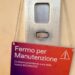 Cagliari, l’ascensore è fermo da due mesi: “Siamo prigionieri”