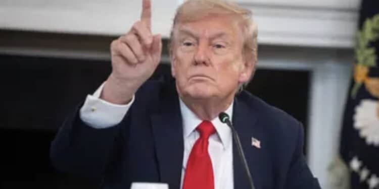 Trump annuncia  l’accordo Gaza- Israele: “Un grande giorno”