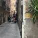 Cagliari, allarme alla Marina: vigili del fuoco e ambulanze in via Napoli per miasmi fortissimi provenienti da un locale per della carne in putrefazione