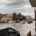 Liquami fognari e melma su strade e marciapiedi, polemiche dopo la pioggia a Selargius