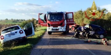 Samatzai, terribile schianto sulla Sp 5: muore un uomo di 61 anni, ferito un ragazzo