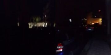 Cagliari, Sant’Avendrace ancora al buio: residenti costretti a uscire con la pila per camminare