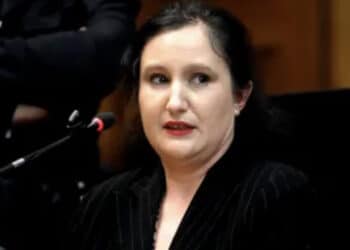 Caso Pifferi, la sentenza d’appello cancella l’ergastolo: condannata a 24 anni
