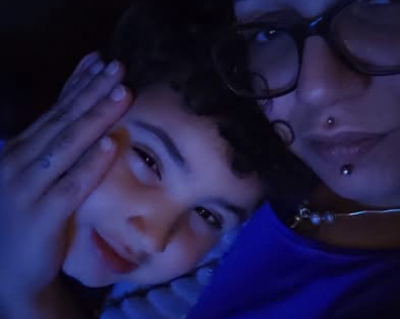 Bimbo di 8 anni morto in casa: il corpo della madre trovato in mare