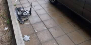 Cagliari, frammenti d’auto e detriti cadono dall’Asse Mediano: “Servono urgentemente barriere fonoassorbenti”