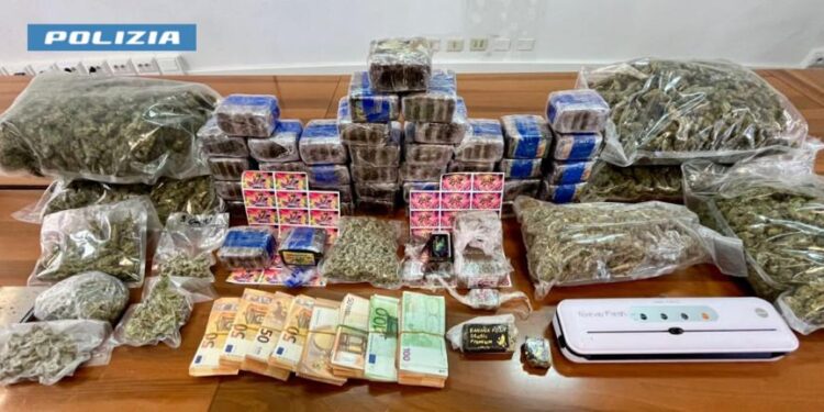 Fiumi di droga per la malamovida fra Cagliari e hinterland, arrestato un 37enne insospettabile organizzatore di eventi