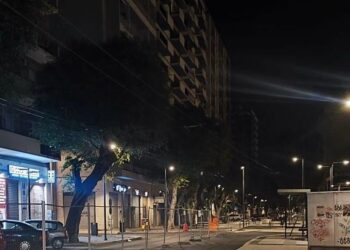 Cagliari, viale Trieste fantasma: buia e deserta a due passi dalle strade di shopping e movida