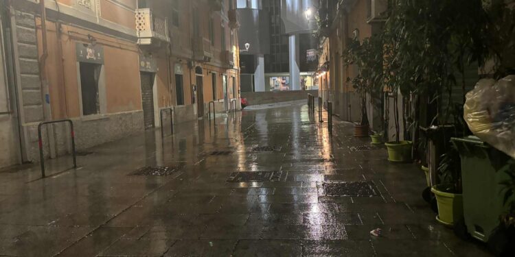 Botte tra stranieri in via Sardegna, arrivano due ambulanze: la Marina di Cagliari e’ un quartiere in ostaggio