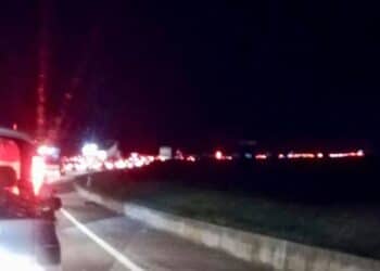 Tamponamento a catena sulla Ss131: 4 auto coinvolte, maxi fila verso Cagliari
