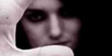 Pirri, molestata da un uomo che la tormenta mostrando le natiche: “Chiedo solo di lavorare in pace”