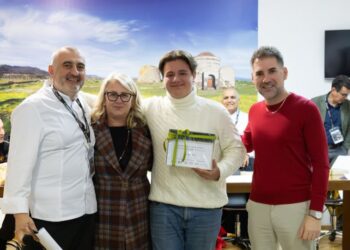 Mattia Caredda, 16 anni, di Sant’Antioco: il sogno da pasticcere e il secondo posto alla fiera del panettone