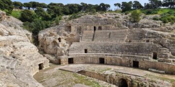 Cagliari, l’anfiteatro romano fa il record di recensioni negative dei turisti: “Che vergogna, sapete il voto che merita? Uno”