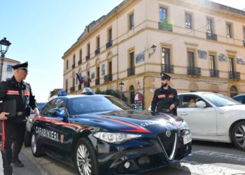 Iglesias, spintona i carabinieri per non farsi arrestare dopo aver venduto cocaina