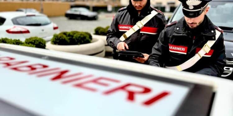 Cagliari, coltelli e droga nascosti in casa: 45enne fermato in via Talete patteggia 18 mesi