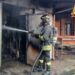 Macchiareddu, maxi incendio in una fattoria: i vigili del fuoco salvano diversi animali, fiamme partite dalla sala cottura
