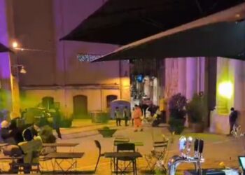 Capodanno diffuso, monta la protesta dei cagliaritani: “Un evento spento e senza anima”