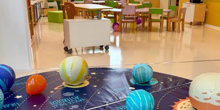 Cagliari, riapre la scuola nel parco di Monte Urpinu: i bambini in festa tornano in classe