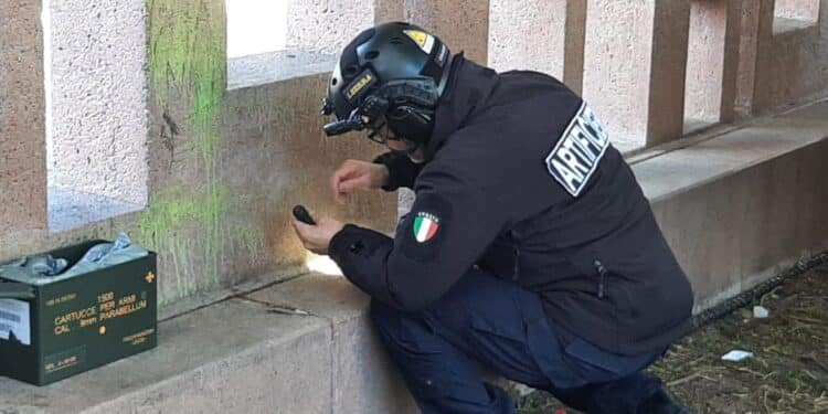 Quartucciu, un ordigno bellico in piazza Parrocchia: intervengono gli artificieri