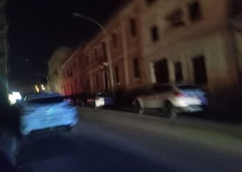 Cagliari al buio, pioggia di segnalazioni dai cittadini: “Una vergogna”