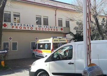 Cagliari, colpita in faccia da un petardo durante la festa in piazza Yenne: è in ospedale
