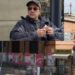 Cagliari, l’amico di Maurizio Cattina: “Era felice del suo lavoro e sperava di riaprire presto l’edicola, dovevano spostarlo prima e non lasciarlo nel deserto”