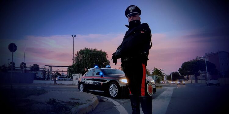 Quartucciu, in giro di notte con un arsenale: coltelli, cacciaviti, una tenaglia e un’ascia