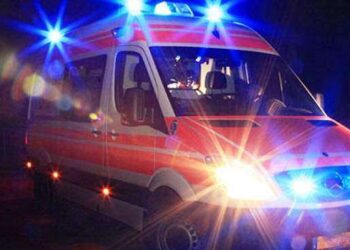 A piedi sulla statale, investito e ucciso a 26 anni tragedia nella notte in Sardegna