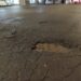 Cagliari, buche come voragini in piazza Giovanni: auto danneggiate e cittadini esasperati