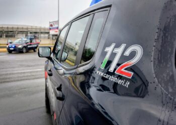 Controlli notturni sulla Sp 83 a Gonnesa: due giovani denunciati per possesso di coltello e stupefacenti