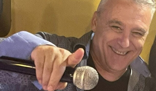 Sinnai, addio all’animatore dei karaoke Sandro Ghironi